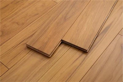 나무 바닥에서 페인트를 제거하는 방법