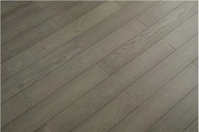 스모크 그레이 바닥재는 교통량이 많은 지역에 적합합니까?